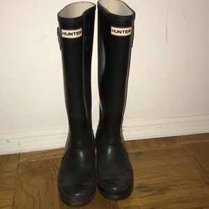 Hunter Black Rainboots